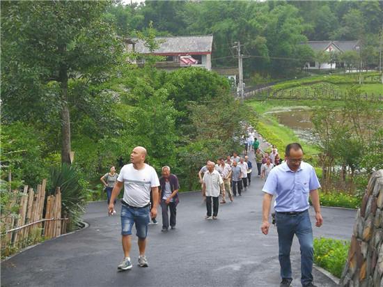 向阳村新领导引领未来发展之路